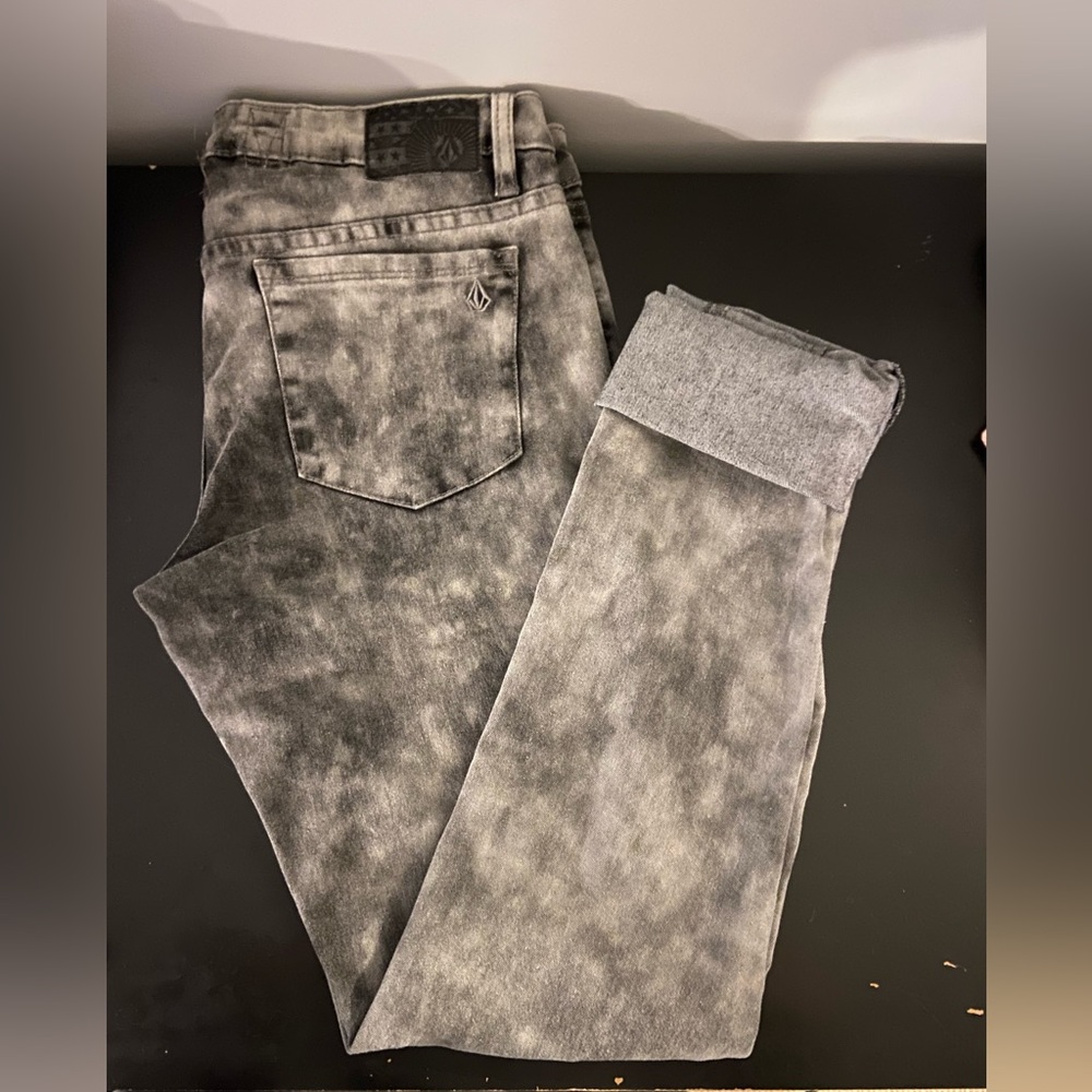 Grey wash Volcom brand skinny jeans